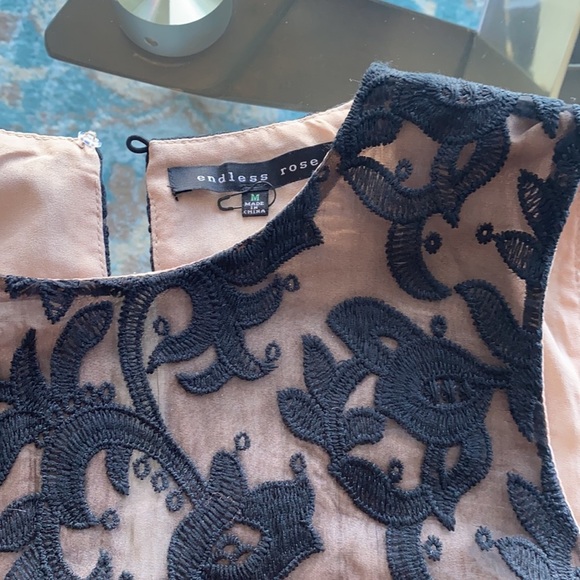 NWOT Lace and fringe top - Picture 3 of 6